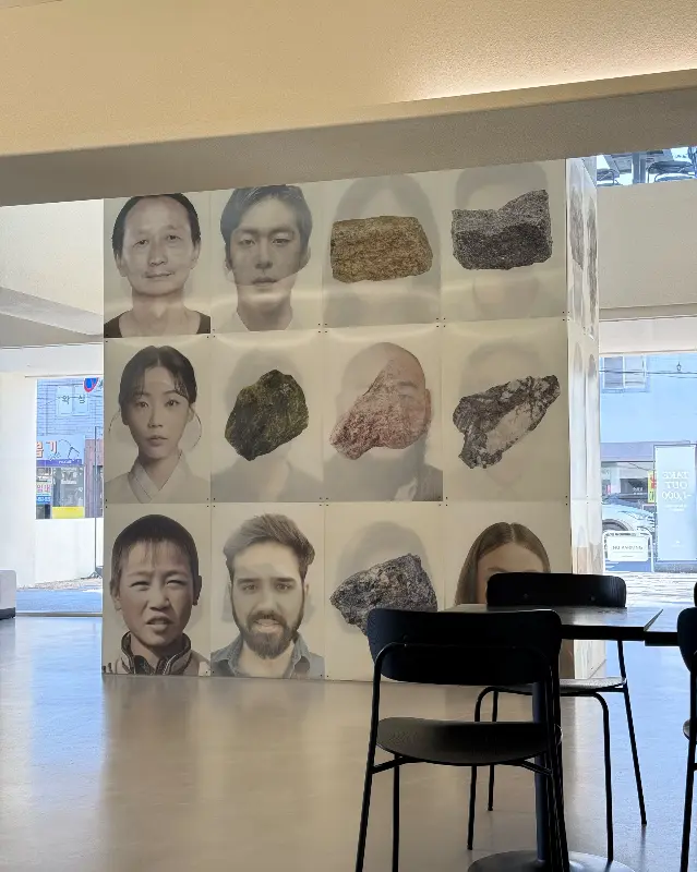 카페 내부 인테리어