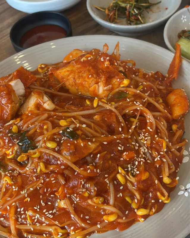 섬마을 식당 대구뽈찜 푸짐한 한상