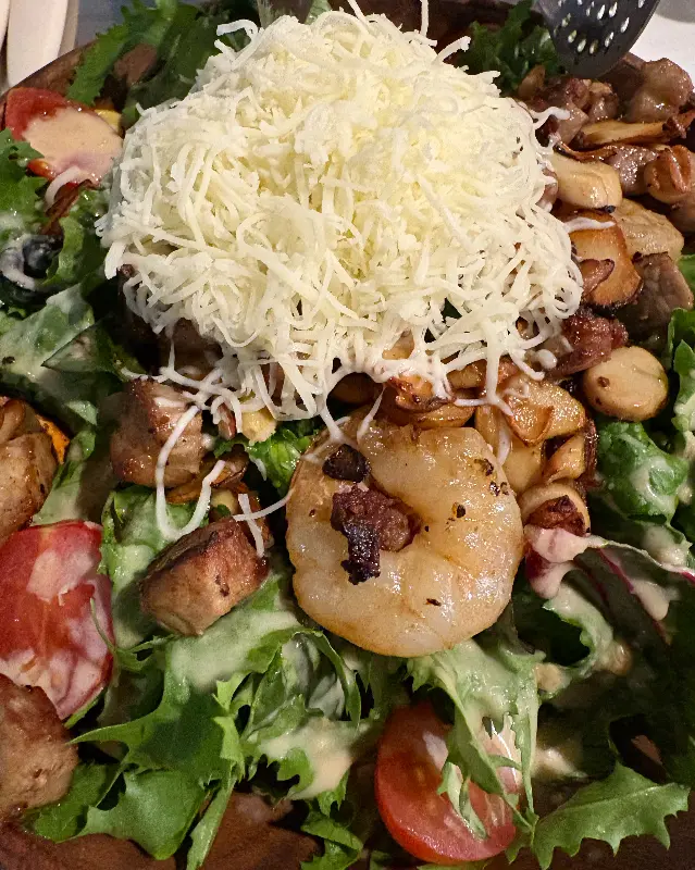 입맛을 돋우는 샐러드의 클로즈업 샷