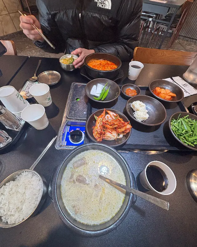 수백당 테이블 세팅