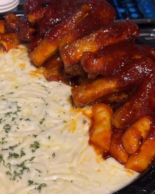 쪽갈비와 치즈의 만남