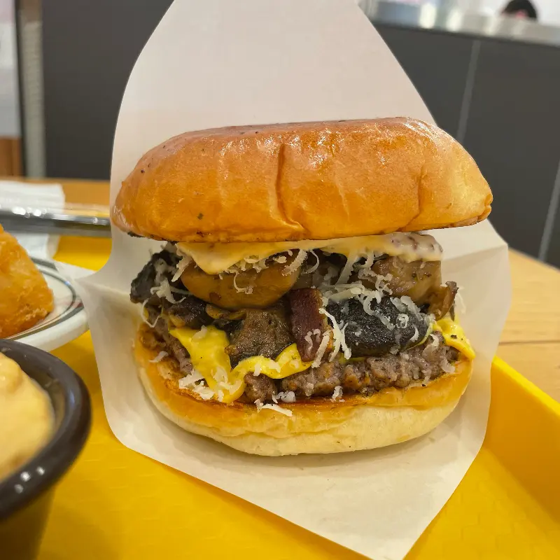 버마미 버거 클로즈업