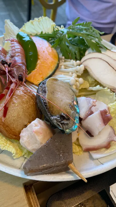 다양한 해산물이 들어간 요리