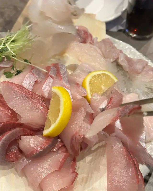 신선함이 느껴지는 회 한 점