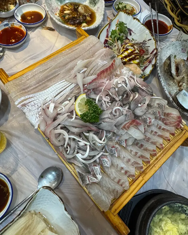 신선한 해산물 한 상