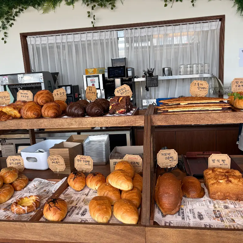 빵 진열대의 모습