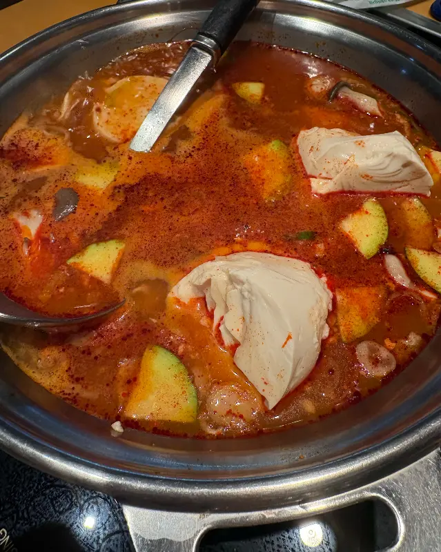 얼큰한 순두부찌개