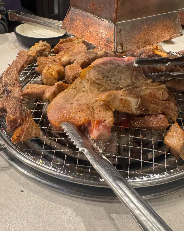 육미제당 당리점 구워지는 고기