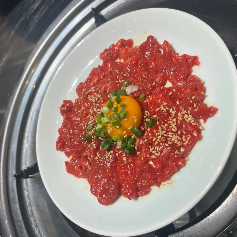 싱싱한 육회 클로즈업