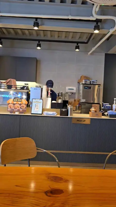 이디야커피 내부