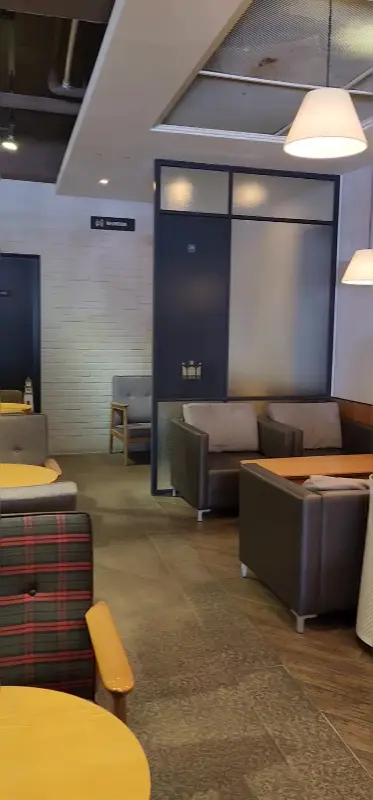 편안한 소파 좌석