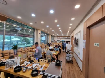 숨겨진 보석을 찾아서, 구미에서 즐기는 한옥 정원의 과학적인 맛 – 소나무집, 여기가 진짜 맛집 이네