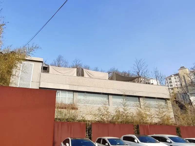 카페 외부 전경