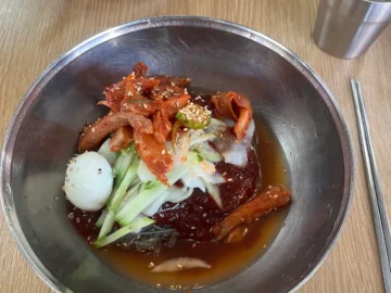 연희동 깊은 맛, 청송함흥냉면에서 발견한 노포의 진짜 냉면 맛집