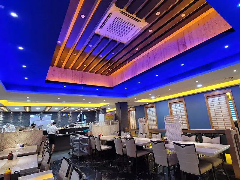 고엔일식전문점 내부 전경