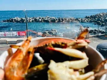 영덕 바다를 품은 해물라면, 잊을 수 없는 맛과 풍경 속으로 떠나는 미식 여행!