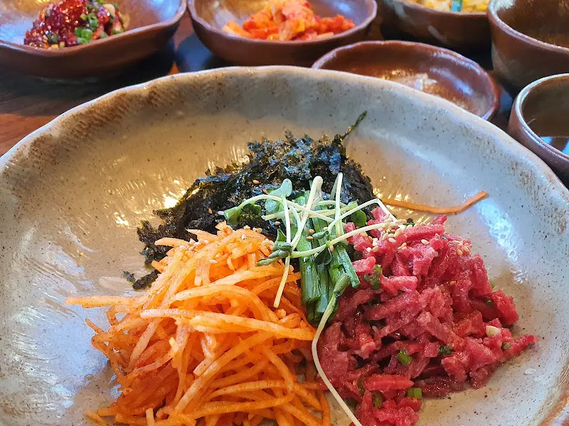 몽뜰 육회비빔밥