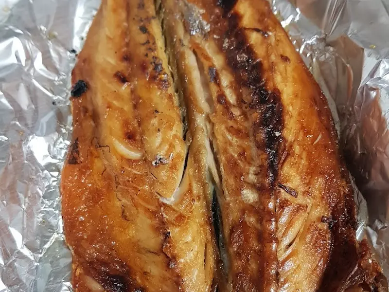 노릇노릇 구워진 고등어구이