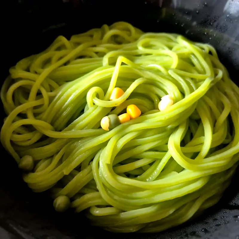 초록색 면발의 간짜장