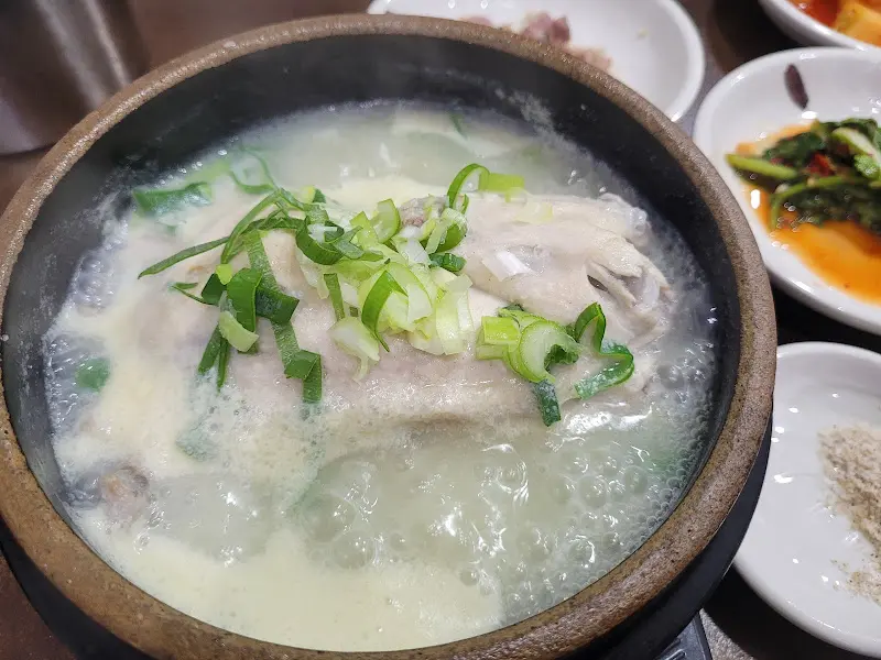 꽃밭식당 삼계탕
