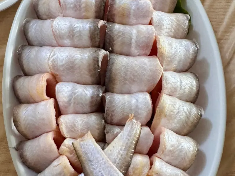 윤기가 흐르는 밴댕이회