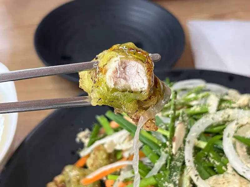 빙빙반점 부추탕수육 단면