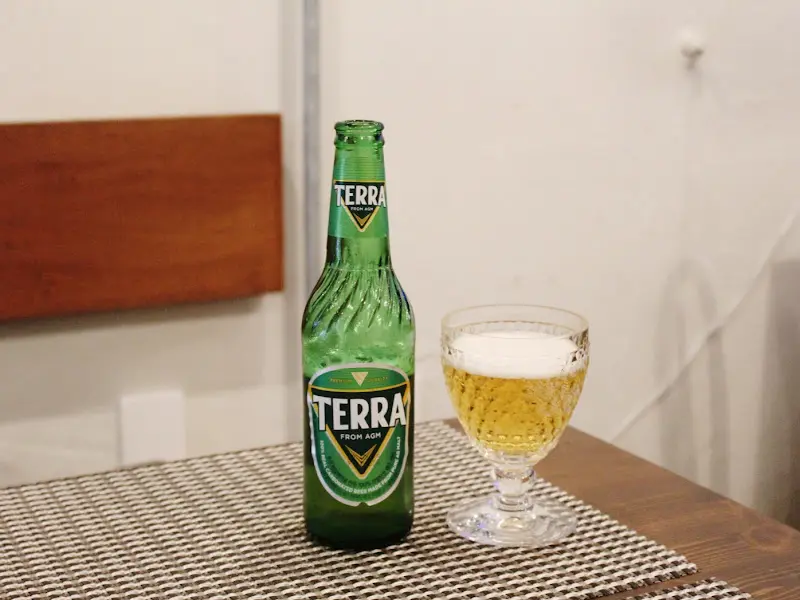 크리스탈 잔에 담긴 맥주