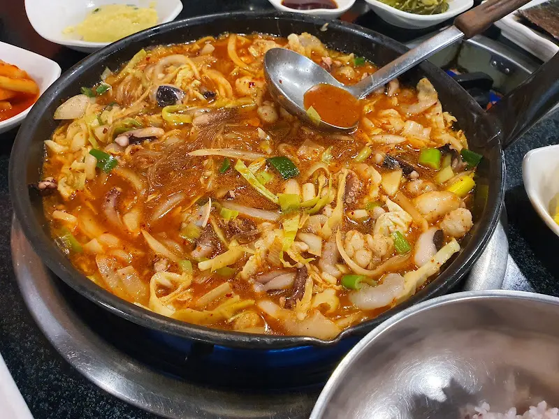 오륙도낙지 낙곱새