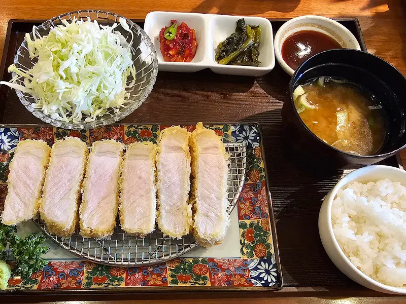 모스키친 등심 돈까스 한상차림