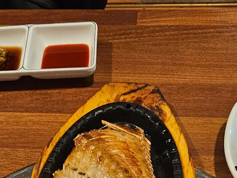 싱싱한 회 한 점!