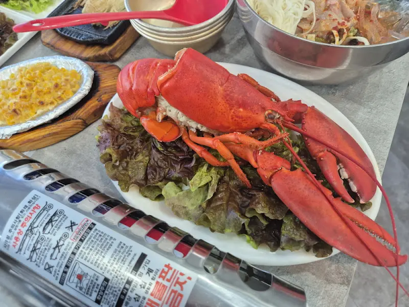 신선한 랍스터의 자태