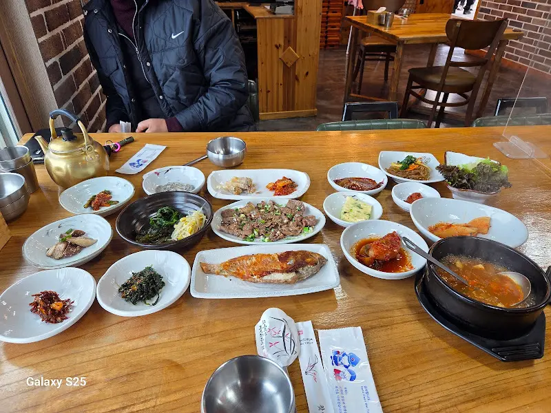 돌솥밥 한상차림