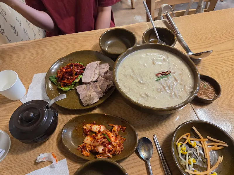 엘림 들깨칼국수 한상차림