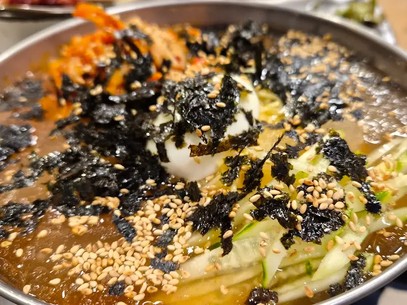 돈둥지에서 맛본 시원한 국수