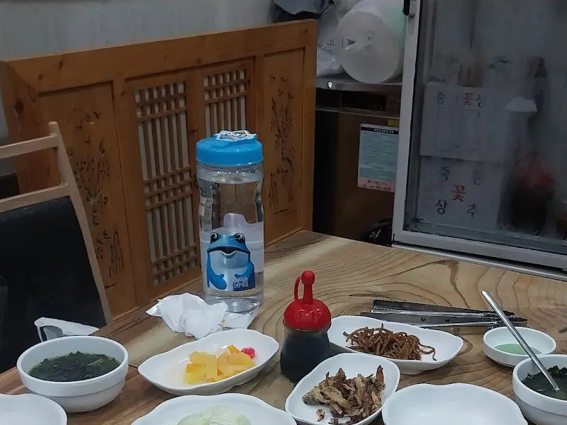 제비원 식당 테이블 세팅