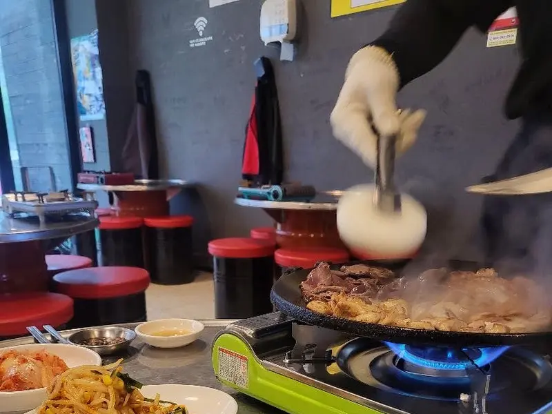 곱창 굽는 모습