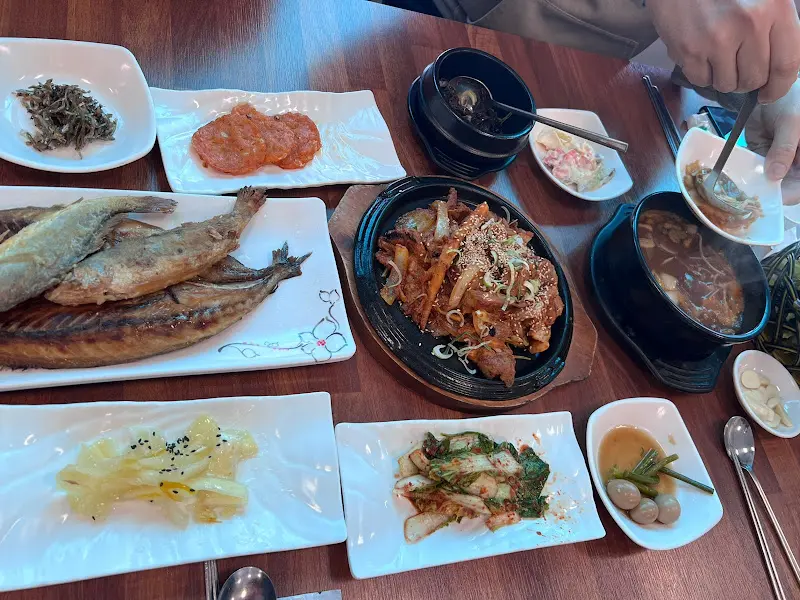 맛깔스러운 쌈밥 정식