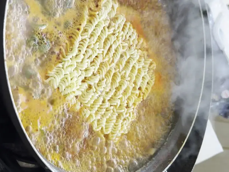 라면 사리 추가