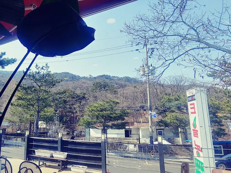 크을농에서 바라본 북한산