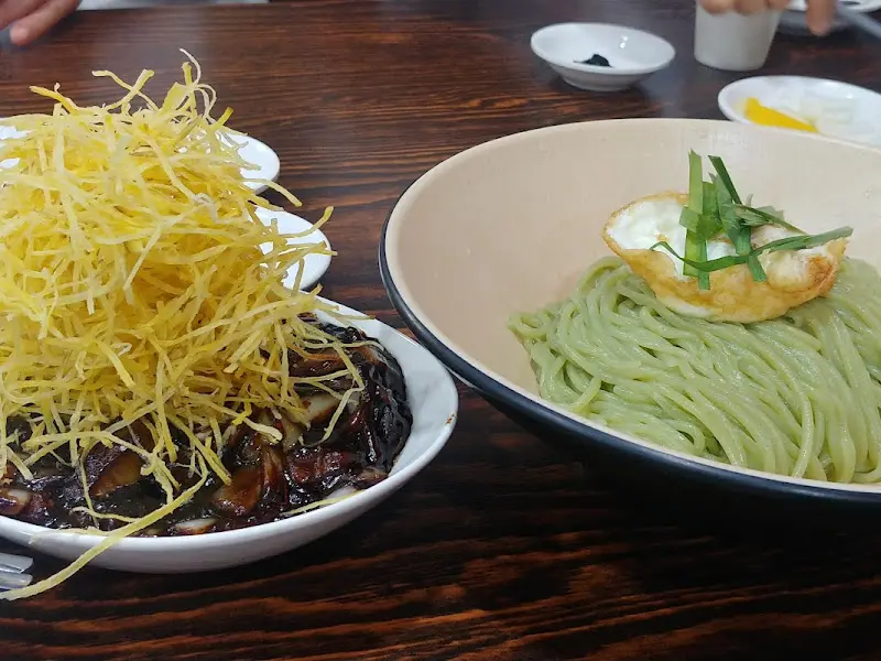 강화속노란간짜장과 강화섬쌀볶음밥의 조화