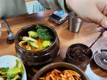 소양강 스카이워크 근처, 추억과 맛이 함께하는 춘천옹심이칼국수 맛집 기행