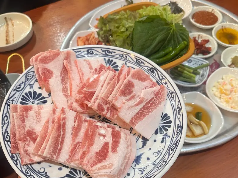 다채로운 밑반찬 한 상 차림