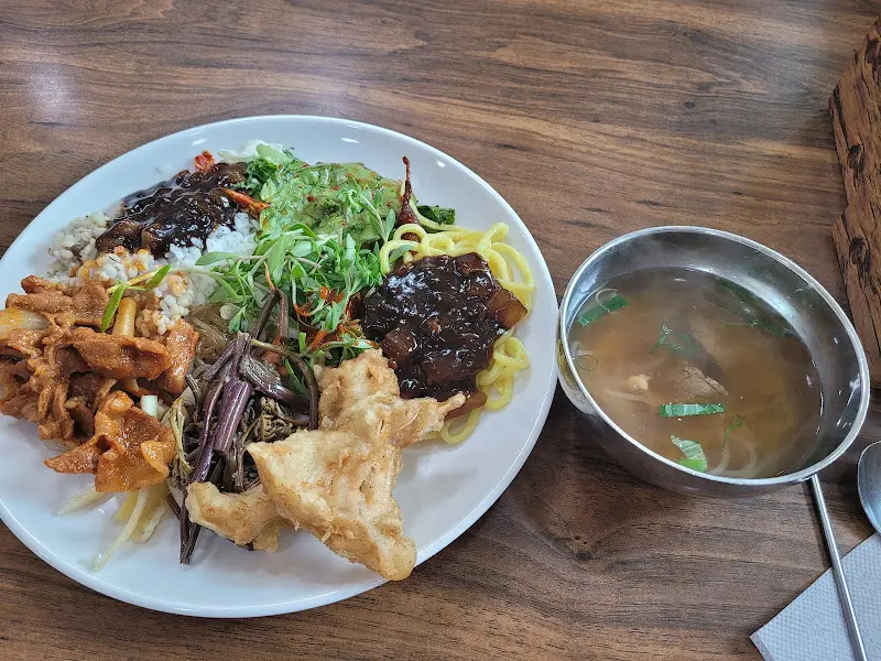 손맛한식뷔페 내부 모습