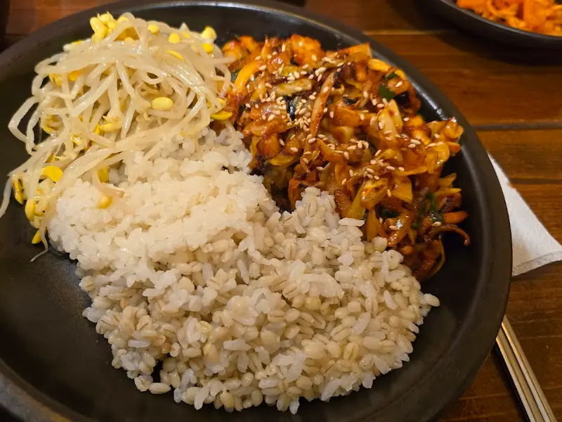 몽촌토성보리밥손칼국수 콩국수