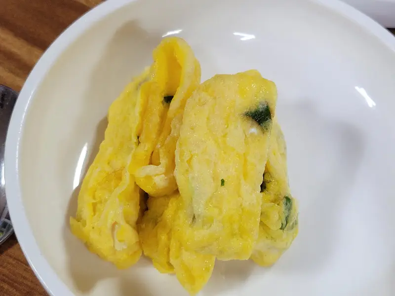 노란색의 계란말이