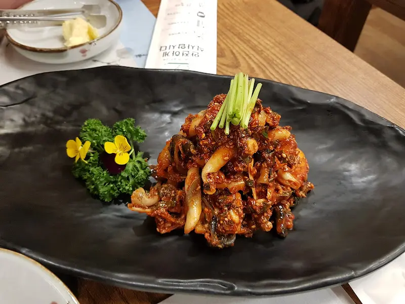 매콤한 복어 요리