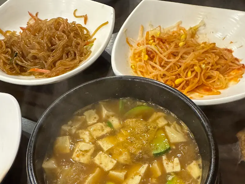 돌솥밥과 된장찌개