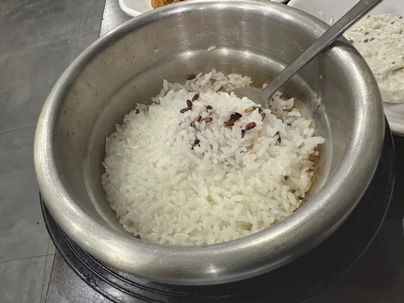 돌솥밥 디테일 샷