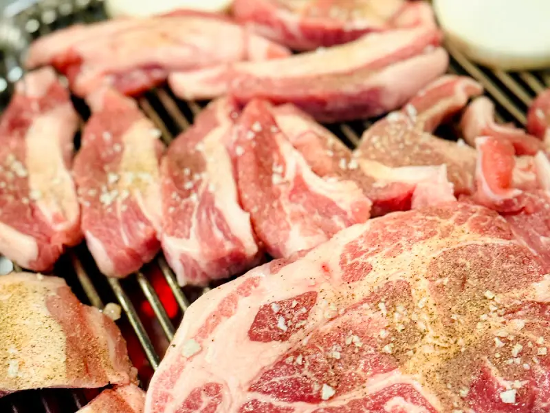 화통소금구이 소금구이 굽는 모습