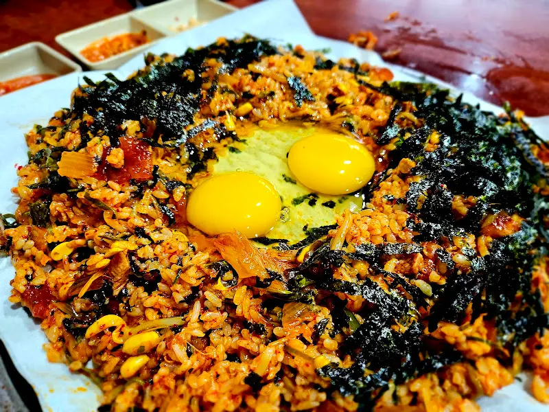 푸짐한 양푼이 비빔밥